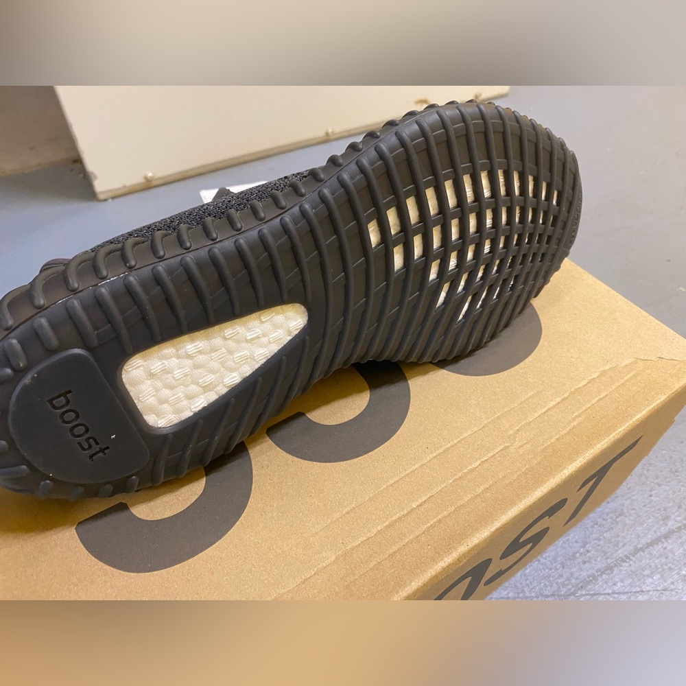 Men’s Yeezy Boost 350 V2